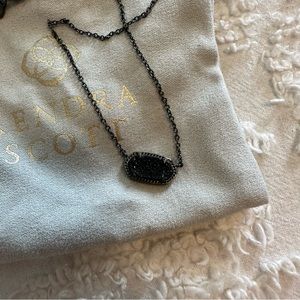 Kendra Scott necklace